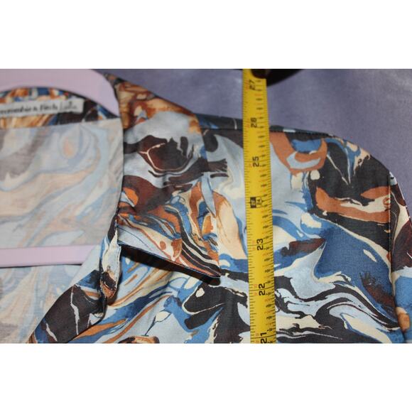 Abercrombie and Fitch Button Down Satin Abstract 70's Shirt Size S - Picture 4 of 5
